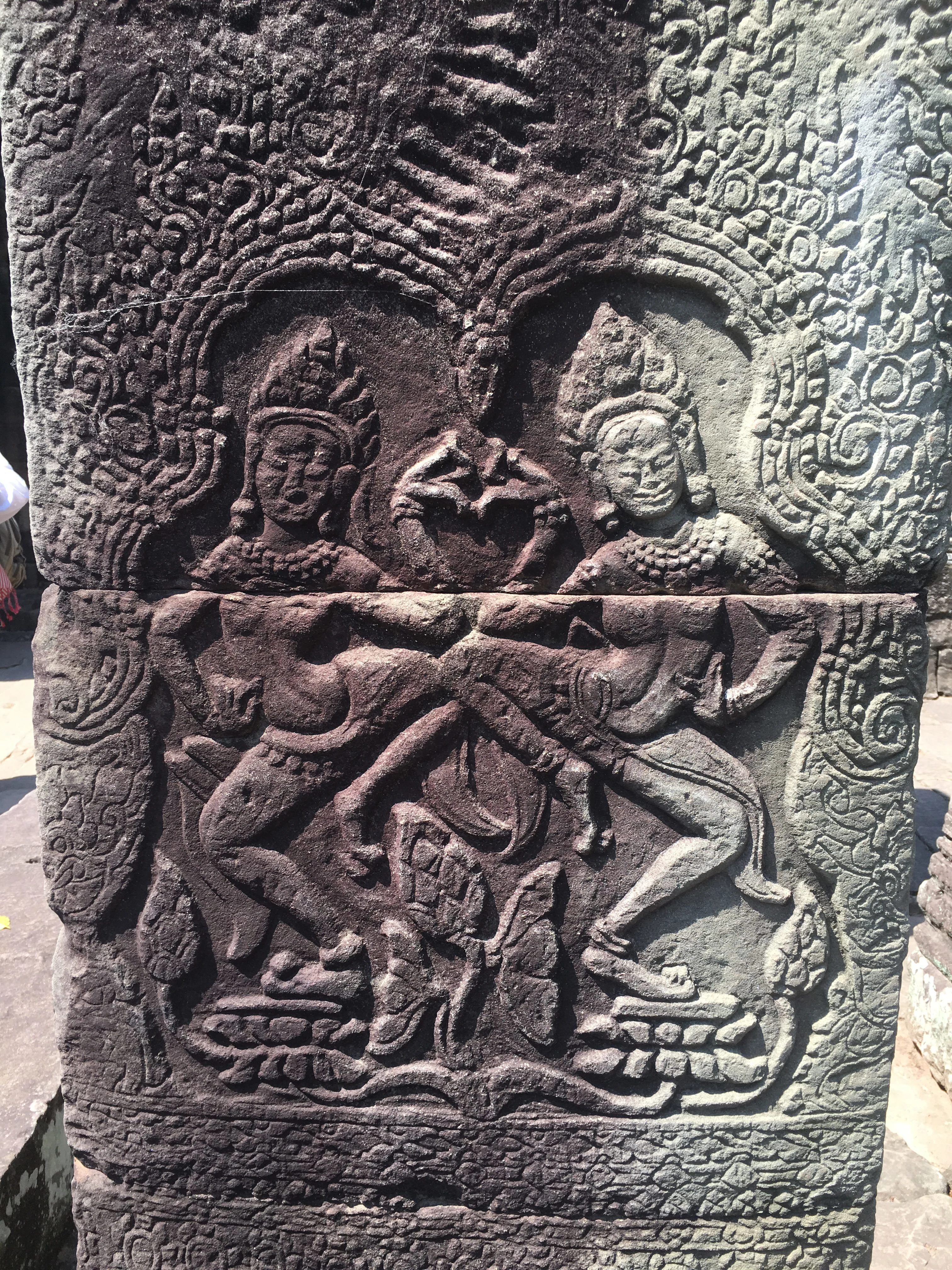 Dance of Apsaras on a wall of Angkor Wat Dance of Apsaras on the Angkor Wat wall