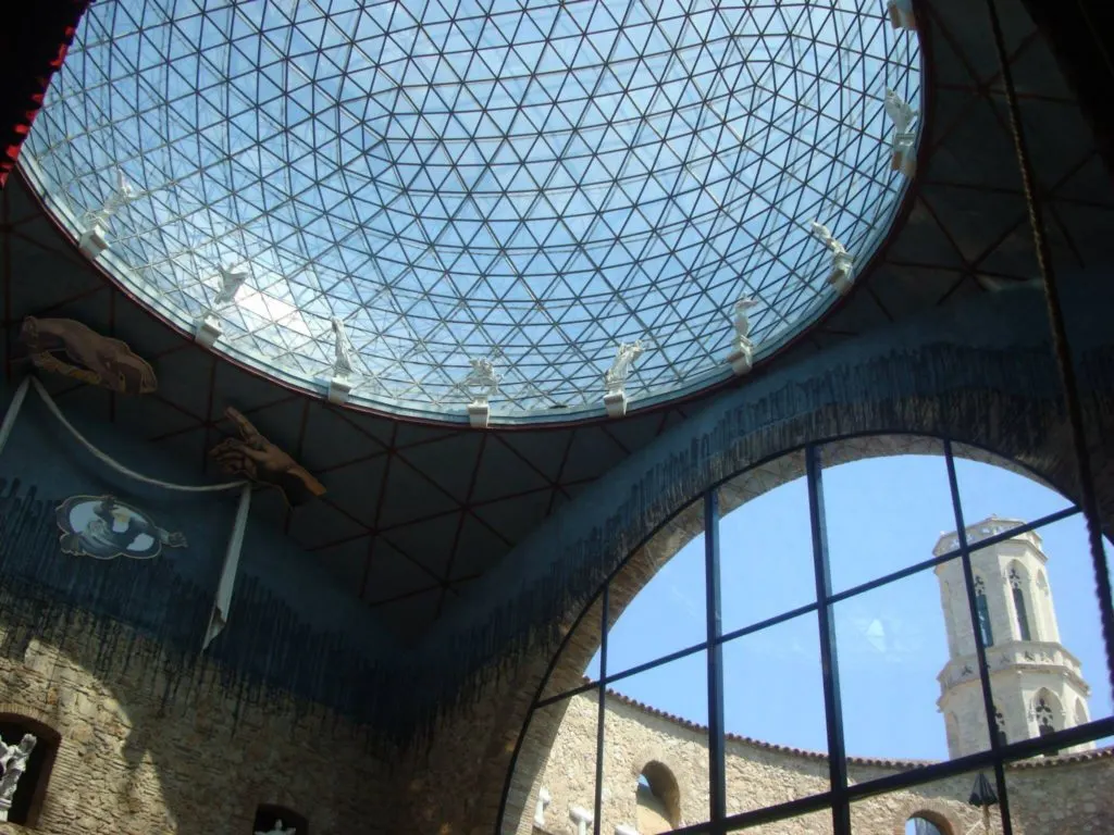 Figueres: The seat of hypnotising Dalí Theatre-Museum, the world center of surrealism 3 img 2527