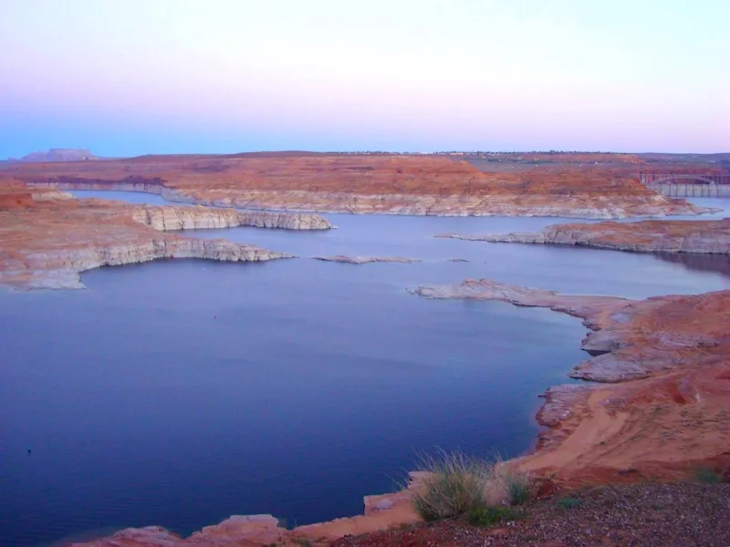5 Arizona Photos That Will Make You Fall In Love With Arizona 3 Photo of Lake Powel in Arizona among many incredible Arizona photos proving why you should visit Arizona