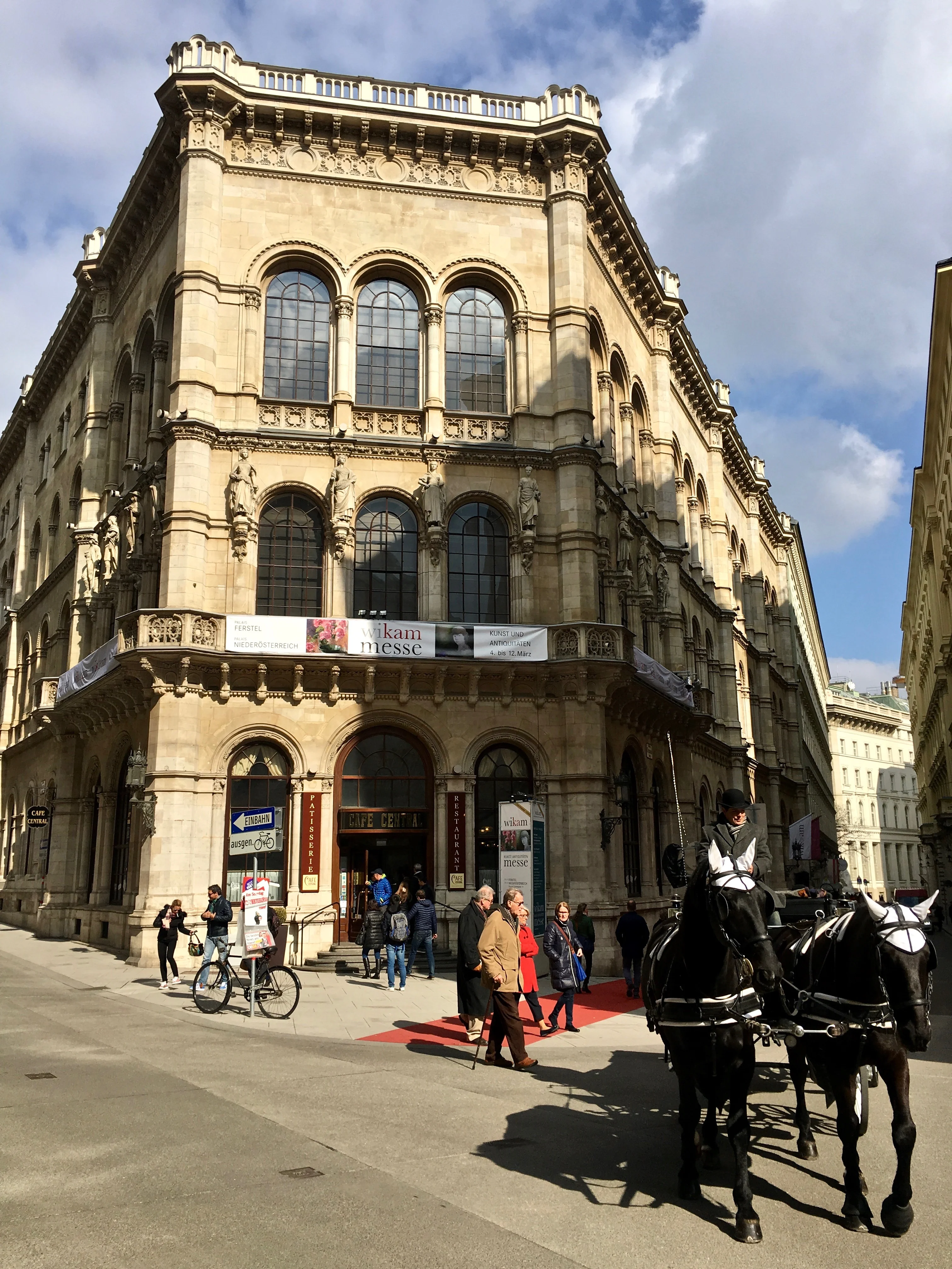 famous coffee houses in Vienna
