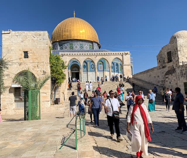 The Temple Mount is a must see on a 10-day Israel itinerary