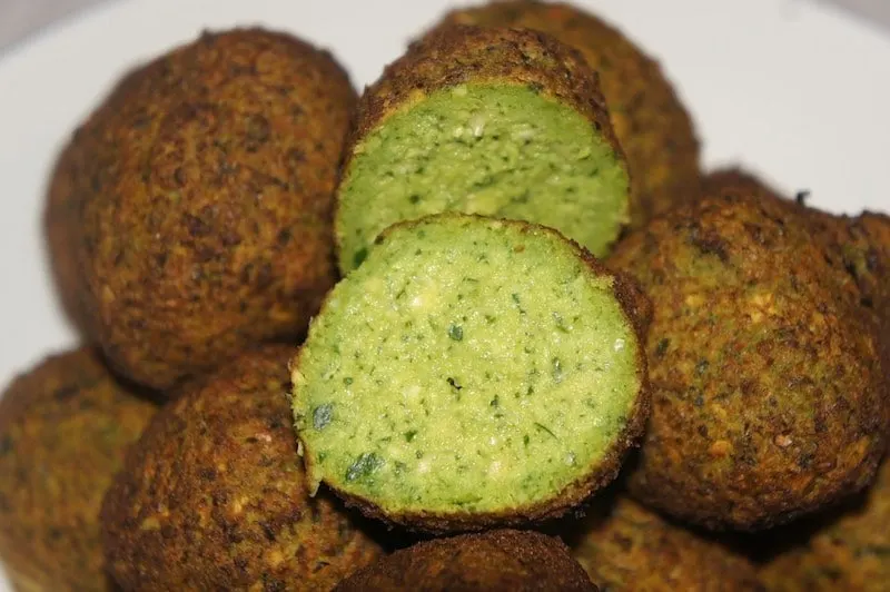 Popular Israeli food: Best Israeli dishes, Israeli desserts, and Israeli drinks (2023) 8 israeli food s one of the most famous foods around the world
