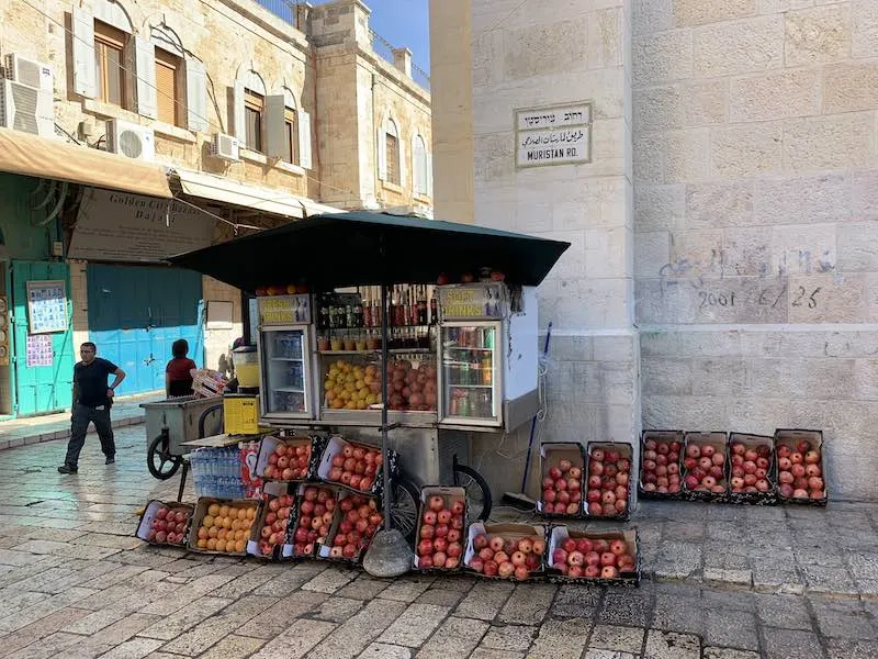 A stall with fresh Israeli drinks in Jerusalem