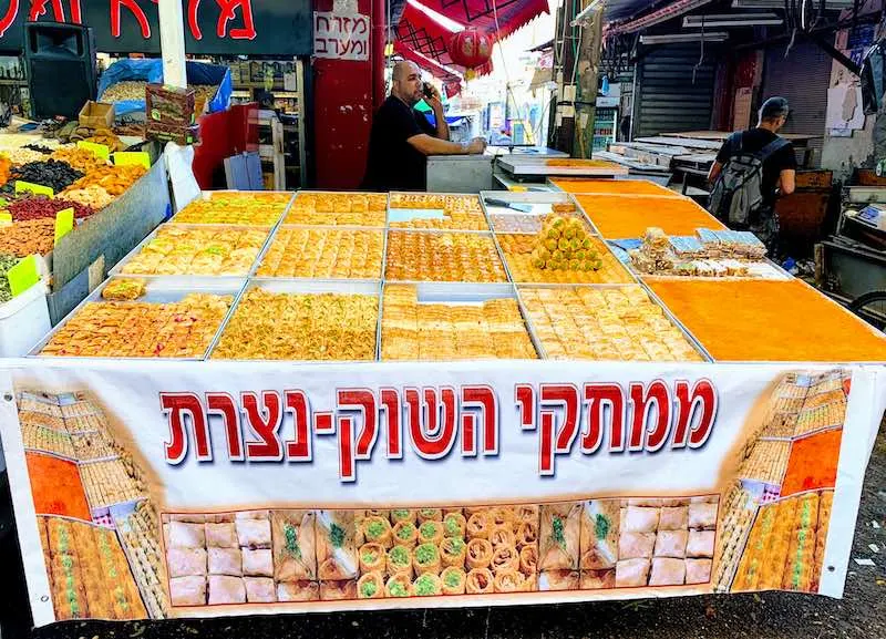 Baklava pastry is popular food in Israel  I Most Popular Food in Israel I Famous Israeli Food I Best Israeli Dishes  I Food from Israel I Top Israeli Foods I Israeli cuisine #Israel #Food #Dishes #Traditional #MiddleEastern #Cuisine #best #Foods 