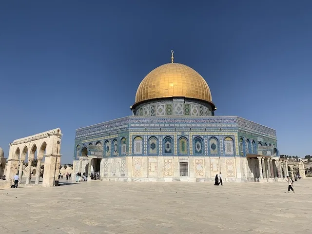 40 Must-See Holy Sites in Israel and the West Bank 4 The Temple Mount in Jerusalem is one of the most popular holy sites in Israel.
