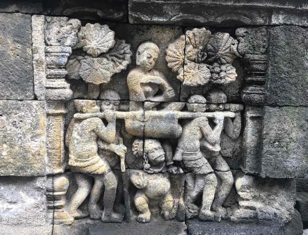 Visiting Borobudur and Prambanan: Borobudur vs Prambanan 7 Borobudur and Prambanan temples in Java in Indonesia