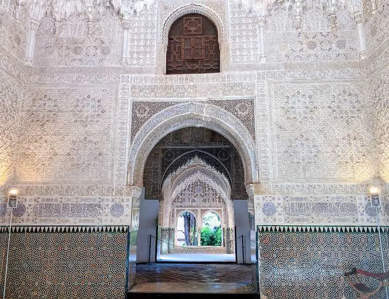One of Alhambra tips is to visit first Nasrid Palaces