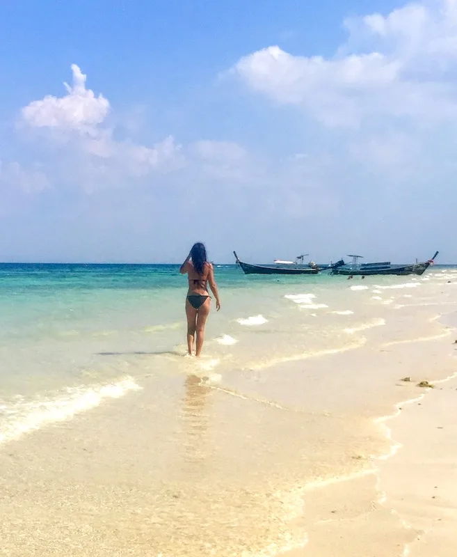 Rantee Beach on Koh Phi Phi Don shuld be on any 10 Thailand itinerary   I 10 Days Thailand Itinerary I Thailand Itinerary 10 Days I Best Things to do in Thailand in 10 days I Best Things to See in Thailand in 10 days I 