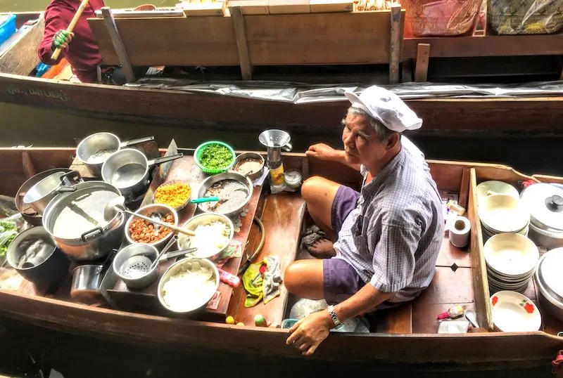 Damnoen Saduak Floating Market in Bangkok should be on any Thailand itinerary  I 10 Days Thailand Itinerary I Thailand Itinerary 10 Days I Best Things to do in Thailand in 10 days I Best Things to See in Thailand in 10 days I 