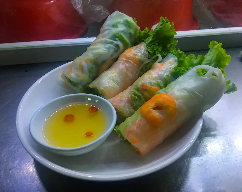 Vietnamese spring rolls are famous foods around the world 