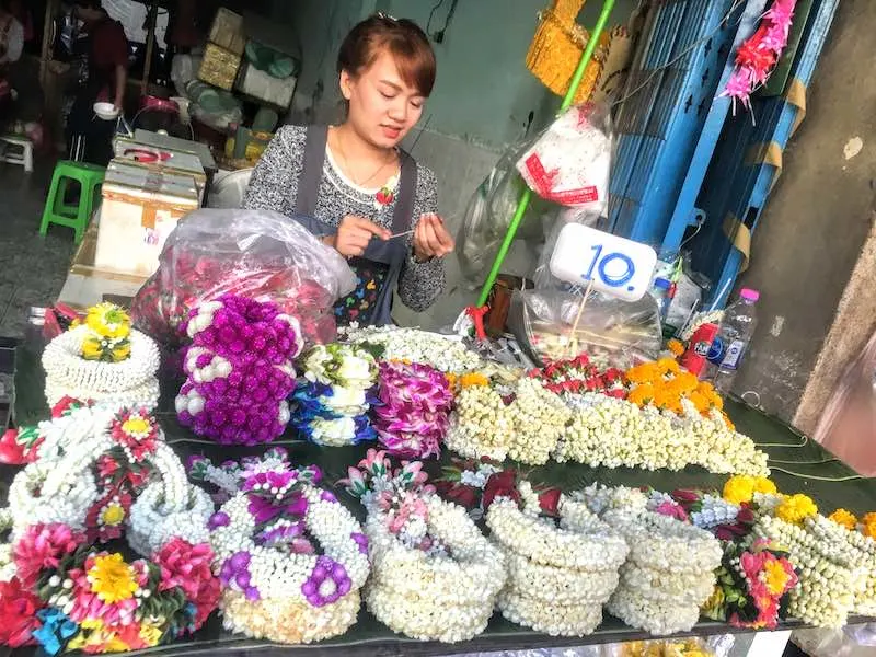 Visiting the Pak Khlong Talat flower market is one of the best things to do in Bangkok