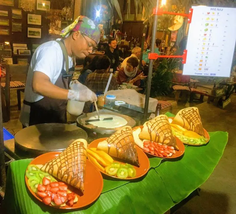 Sampling street food in Thailland is one of the top things to do in Thailand