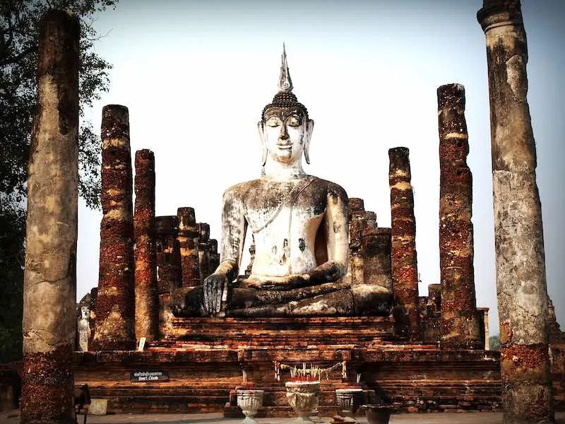 Visiting Sukhothai Historic Parc is one of the top Thailand things to do 