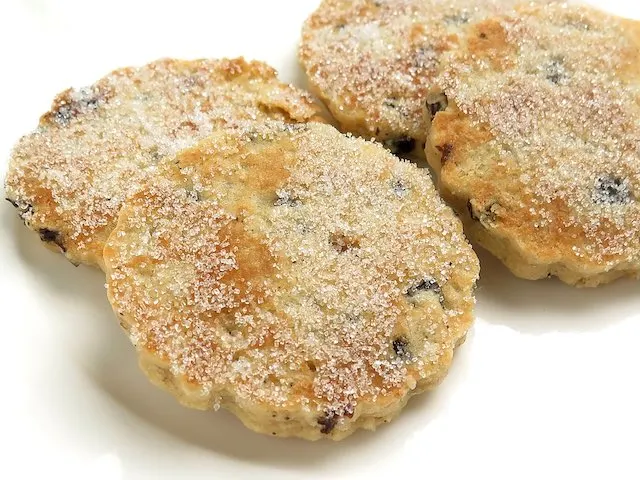 Famous Welsh cake is among top must-try British foods in Britain I British cuisine I Traditional British Foods I Most Popular British Foods I Best Foods in Britain I Traditional British Dishes I Famous British Food I I uk foodI I food in the uk I uk foods I British Cuisine I english foods