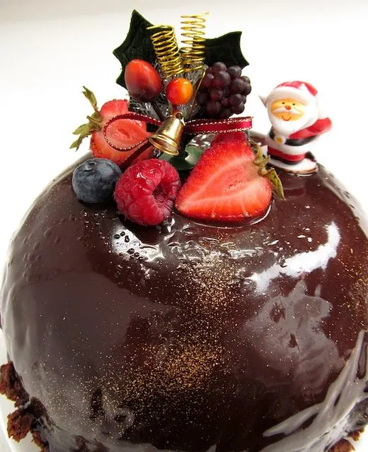 Christmas Pudding cake is one of the top must-try British foods in Britain I British cuisine I Traditional British Foods I Most Popular British Foods I Best Foods in Britain I Traditional British Dishes I Famous British Food I I uk foodI I food in the uk I uk foods I British Cuisine I english foods
