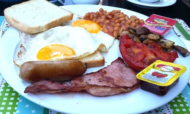 The 50 Must-Try Traditional British Foods in Britain 5 English breakfast is one of the top must-try British foods in Britain I British cuisine I Traditional British Foods I Most Popular British Foods I Best Foods in Britain I Traditional British Dishes I Famous British Food I uk foodI I food in the uk I uk foods I British Cuisine I english foods
