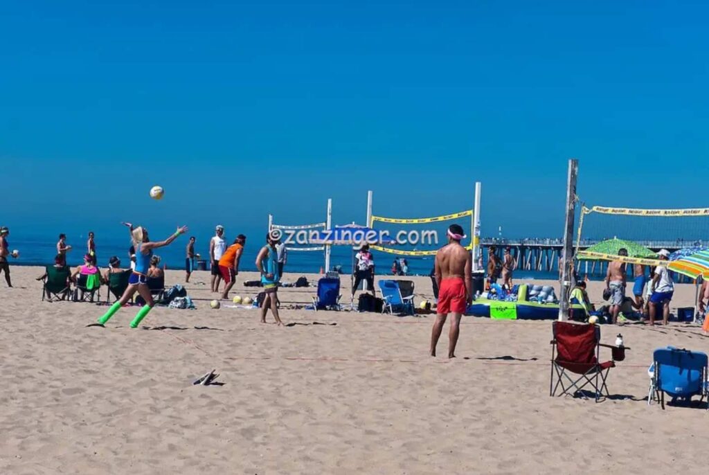 Some of the beachfront airbnbs in Loa Angels are on the Manhattan beach