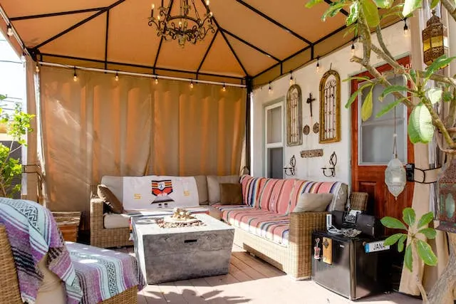 20 Absolutely Best Airbnbs in Los Angeles 18 Venice Beach has some of the best Los Angeles airbnbs