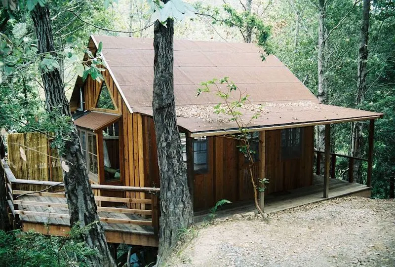 This pet-friendly cabin is one of the best cabins in Big Sur for rent