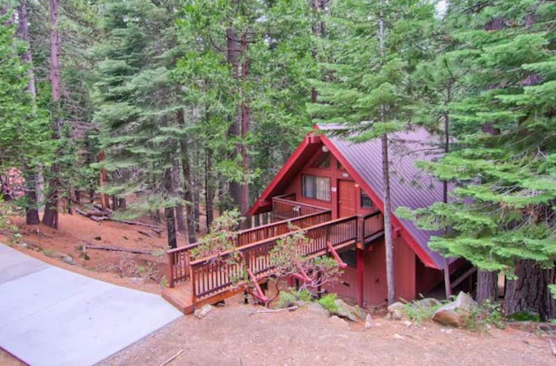 This cabin is one of the best cabins in Yosemite NP