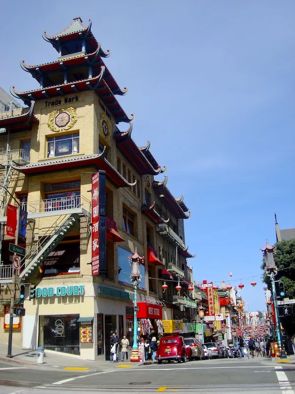 Chinatown in San Francisco is one of the best areas to stay in San Francisco for budget travellers