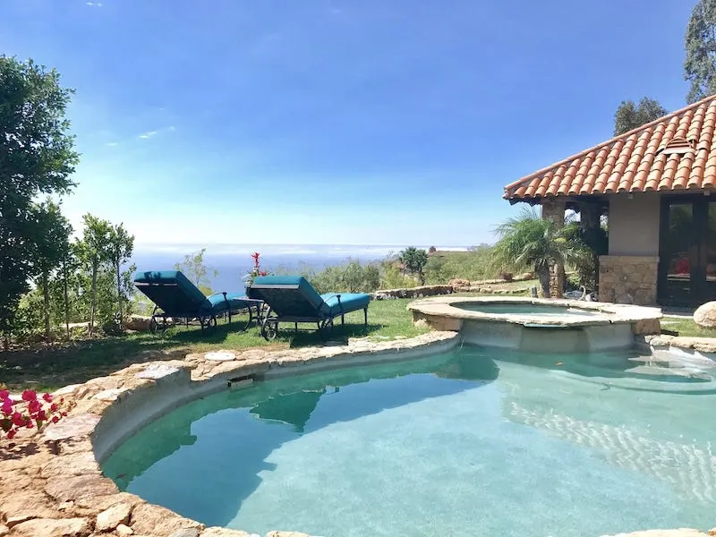 20 Absolutely Best Rentals and Airbnbs in Malibu 40 This guesthouse is one of the best airbnbs in Malibu
