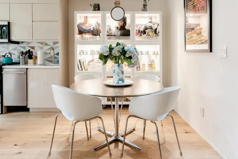 15 Absolutely Best Airbnbs in San Francisco 28 This apt in Nob Hill is one of the coolest airbnbs in San Francisco