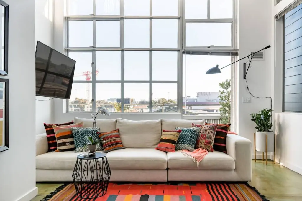 15 Absolutely Best Airbnbs in San Francisco 25 This apartment in Soma is one of the best airbnbs in San Francisco