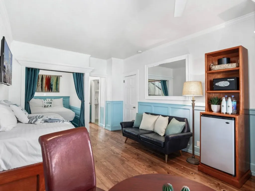 15 Absolutely Best Airbnbs in Santa Monica 21 this beach hotel is one of the best airbnbs in Santa Monica