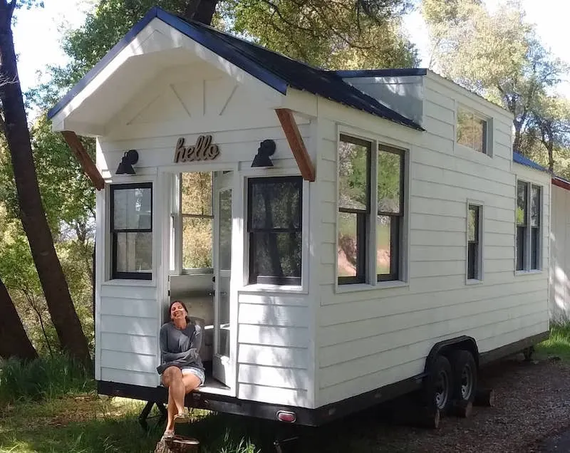 This tiny farm house is one of the best airbnbs in Yosemite