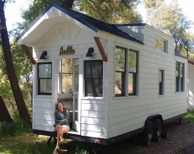13 Sites For Spectacular Glamping in Yosemite 20 This tiny farm house is one of the best airbnbs in Yosemite
