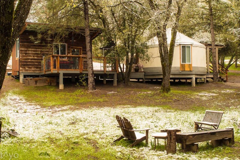 This yurt is one of the best airbnbs in Yosemite