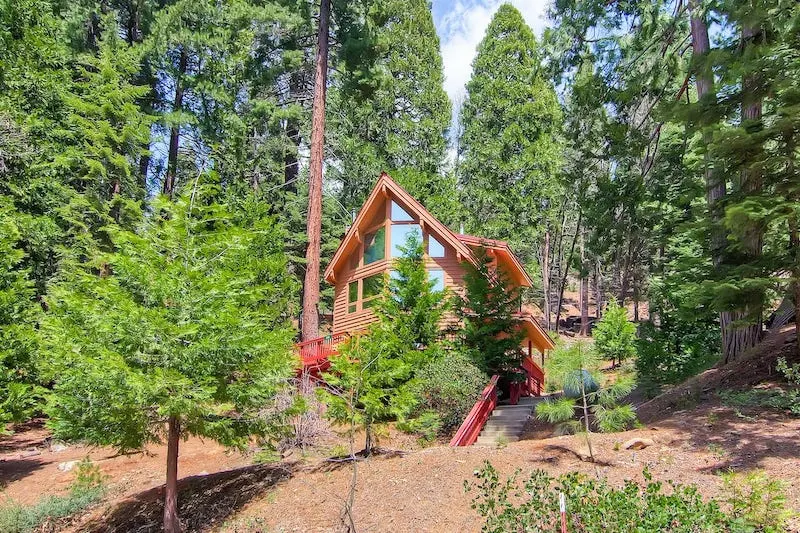 This cabin is one of the best cabins in Yosemite NP