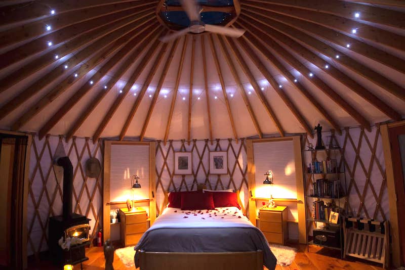 This yurt is one of the best airbnbs in Yosemite