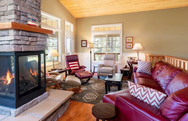 20 Absolutely Best Airbnbs in Yosemite 28 This house is one of the best airbnbs in Yosemite