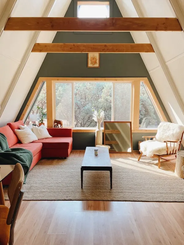 13 Sites For Spectacular Glamping in Yosemite 23 This modern cabin is one of the best airbnbs in Yosemite