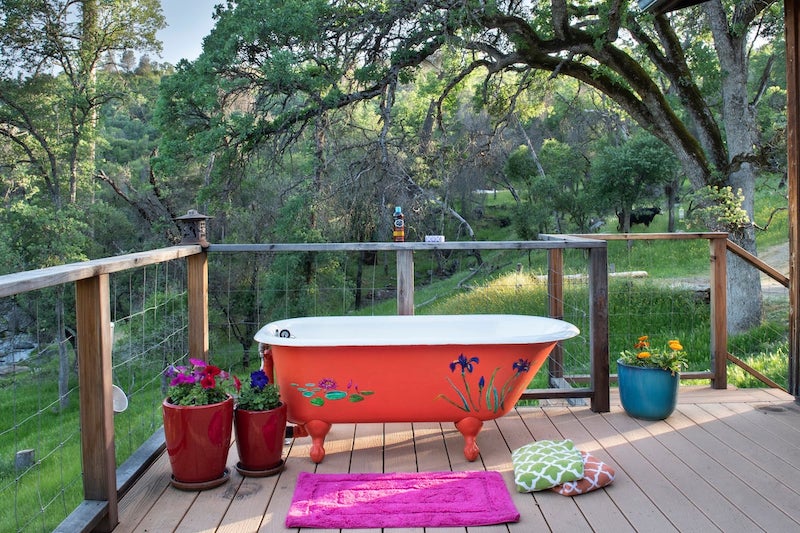 Romantic cabin for glamping in Yosemite