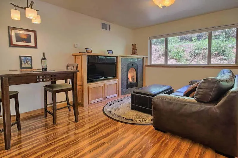 This apartment is one of the best airbnbs in Yosemite 