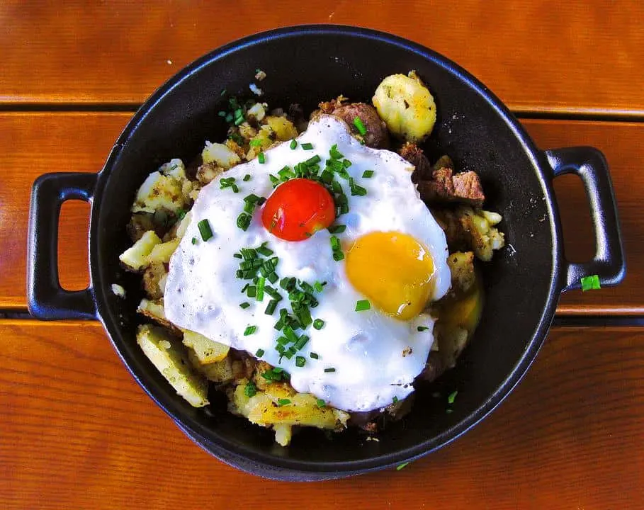 Huevos rotos is a typical breakfast food in Spain