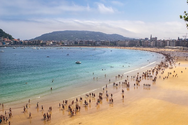 La Concha beach in San Sebastian is a must visit when planning a week in Spain