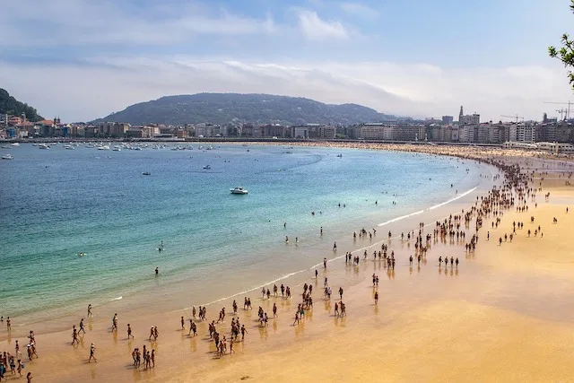 How to Spend A Week in Spain Itinerary (2023) 17 La Concha beach in San Sebastian is a must visit when planning a week in Spain