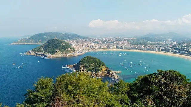 San Sebastian should be visited if planning to travel a week in Spain