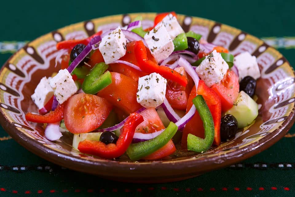 Greek salad is the Mediteranean food everzone should try 