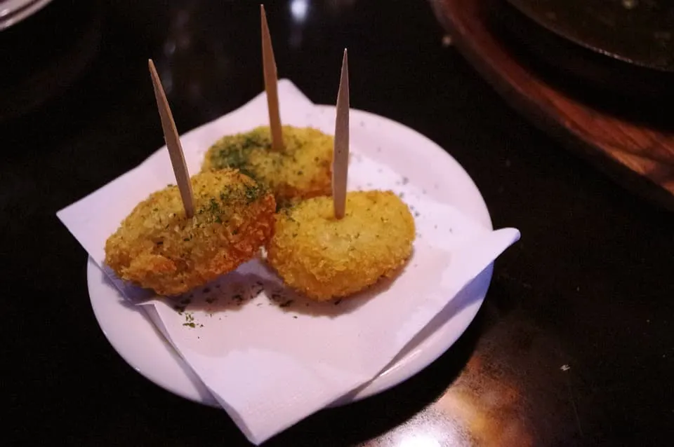 croquettes are popular Spanish tapas