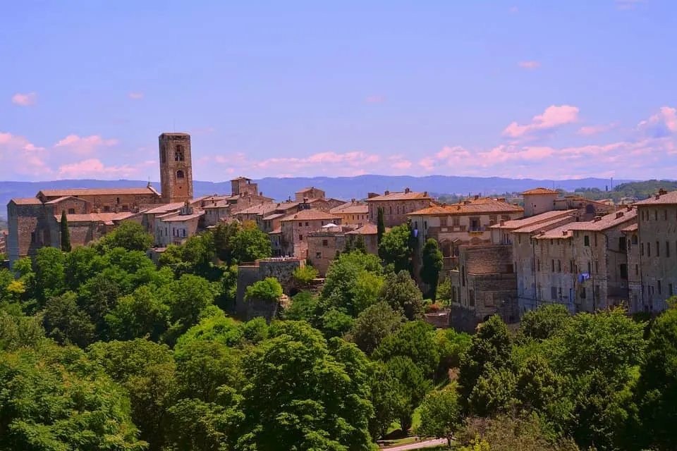 Colle Val d’Elsa IS A MUST-SEE in tuscany Italy 