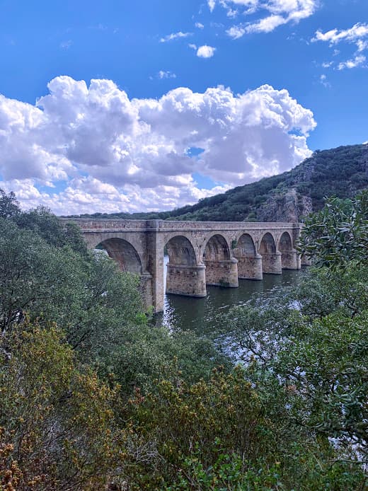 Puente Quintos on the Via de la Plata route 