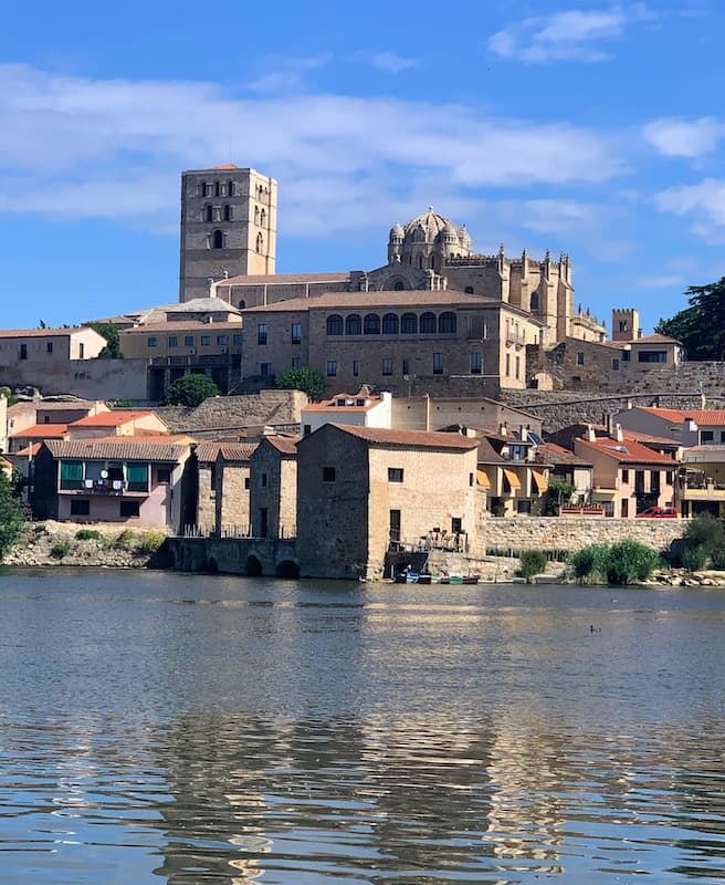 Zamora is a stop on Via de la la Plata Camino Sanabres of the Camino de Santiago