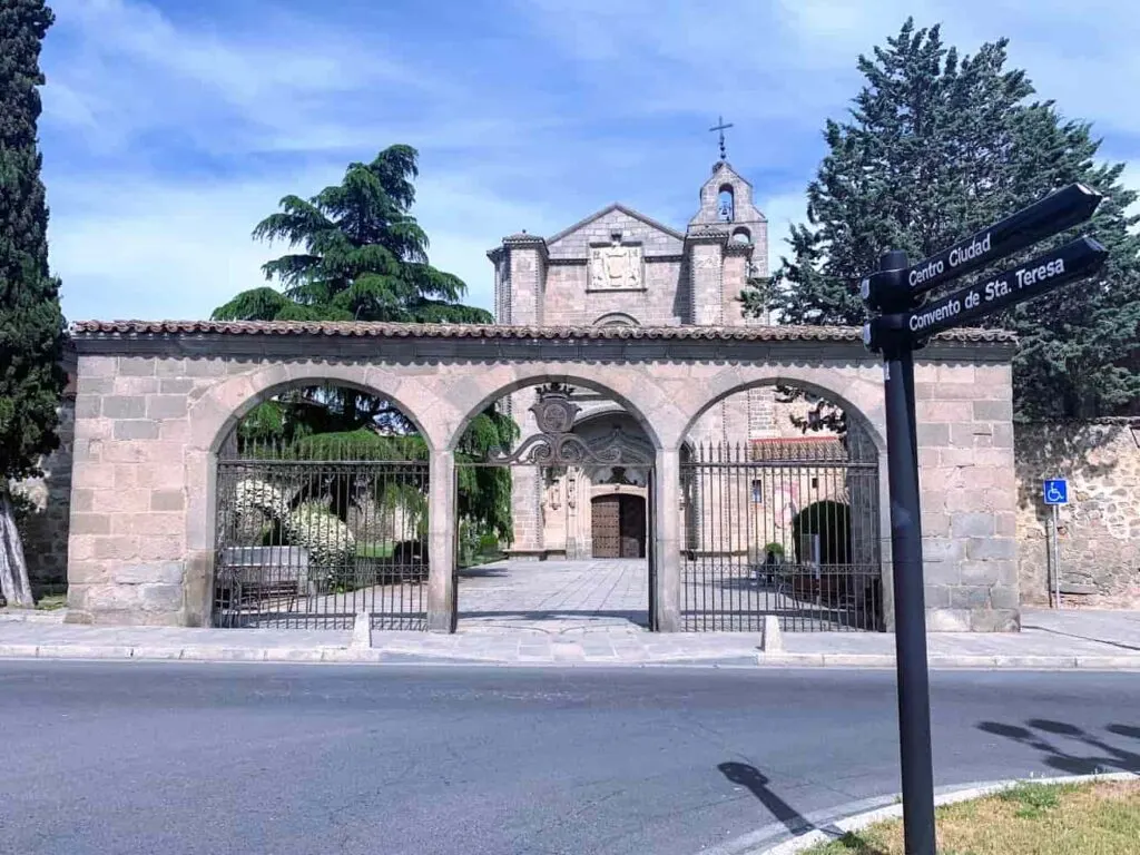 visting the Royal Monastery of Saint Thomas is one of the best things to do in Avila Spain