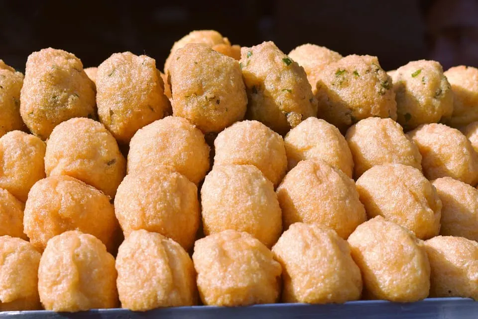 Best Food in Puglia: Must-try Puglia Dishes and Drinks 24 Pettole pugliesi are among the best food in Puglia Italy