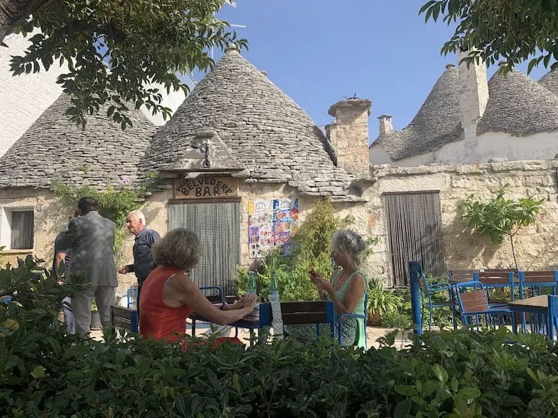Trulli Italy: Amazing Trulli of Alberobello in Puglia 1 Trulli Italy Alberobello (Photo: ⒸWorldTravelConnector)